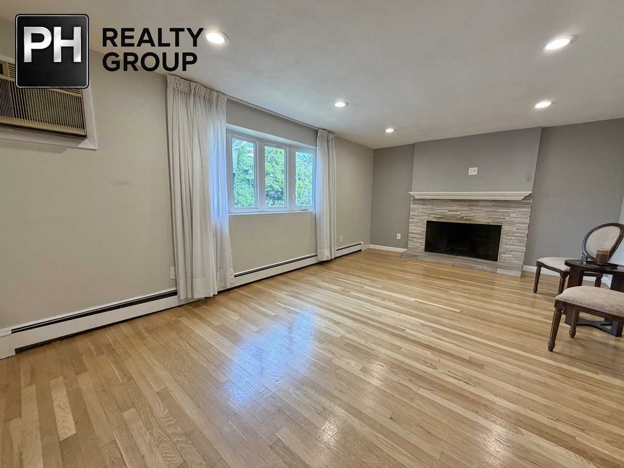 41 Townly Rd #1 - Photo 3 of 8