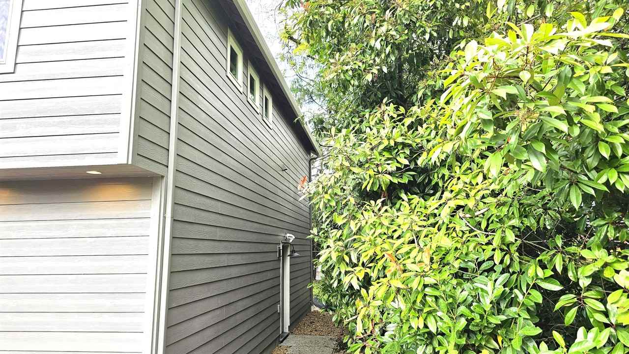 2111 E Mill Plain Blvd #A - Photo 2 of 13
