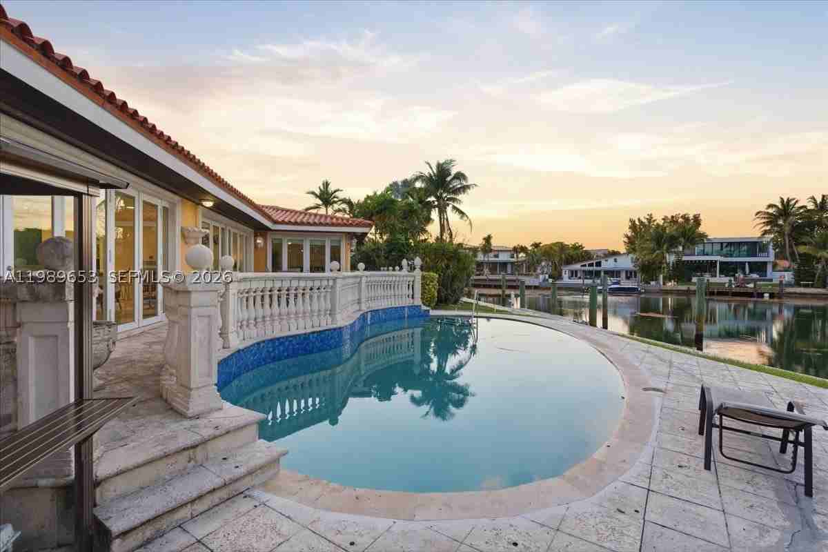 1249 Biscaya Dr - Photo 5 of 50