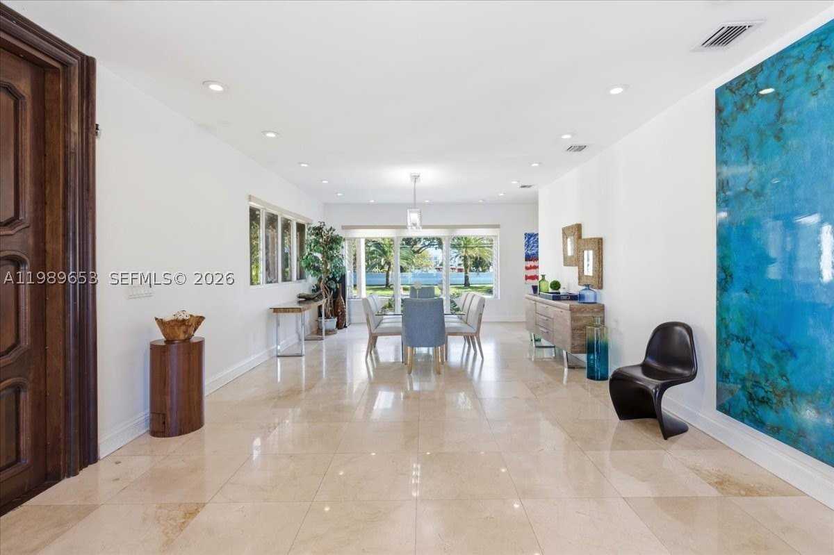 1249 Biscaya Dr - Photo 7 of 50