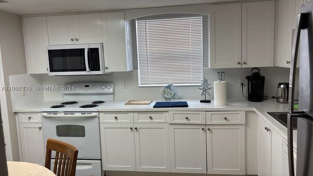 1120 Ne 24th Ave #2 - Photo 5 of 26