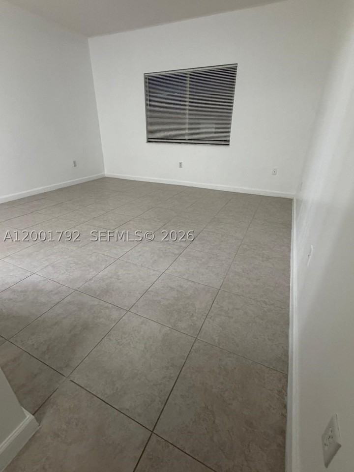 1300 Ne 109th St #404 - Photo 7 of 14