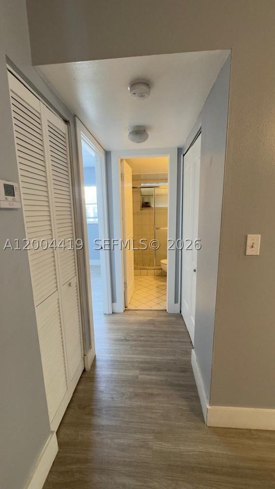 1421 Nw 45th St #5 - Photo 5 of 8