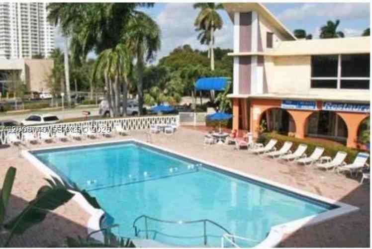 26 Diplomat Pkwy #2314