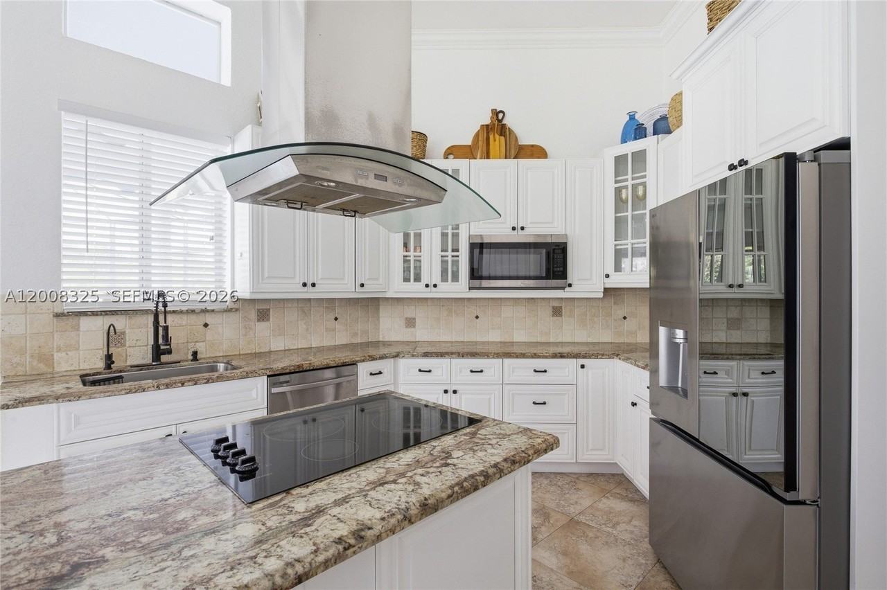 20401 Sw 48th Pl - Photo 6 of 50