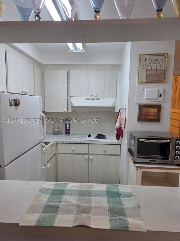 2001 S Ocean Dr #15