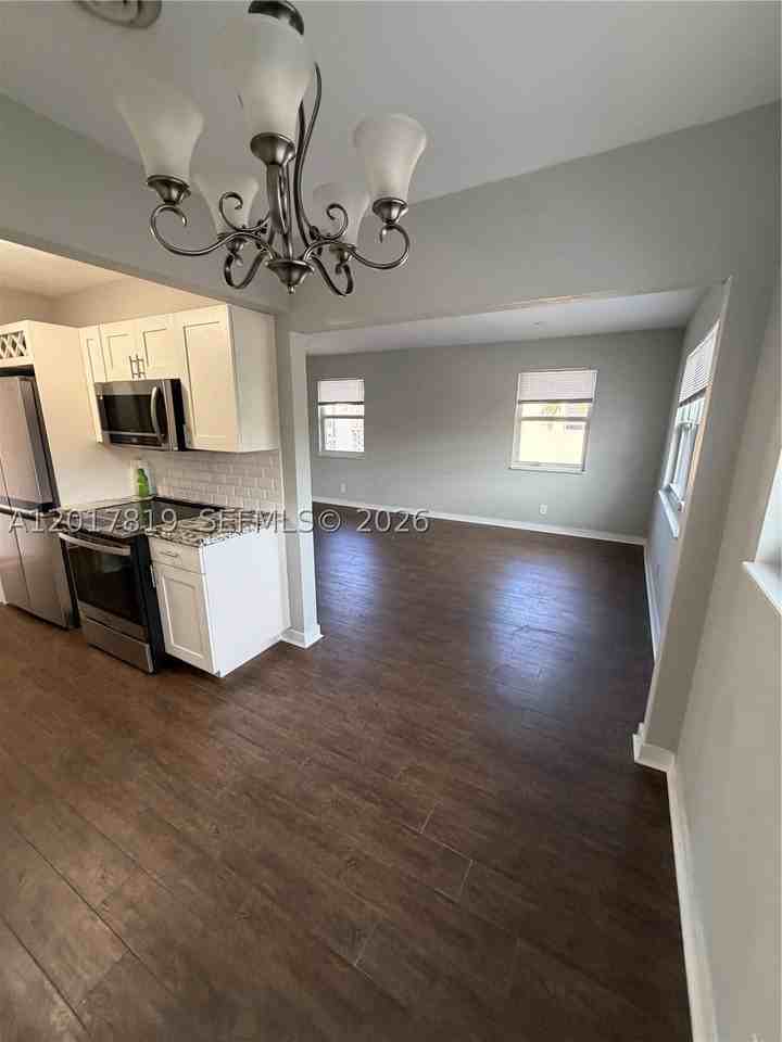 2591 Ne 55th Ct #202 - Photo 2 of 15