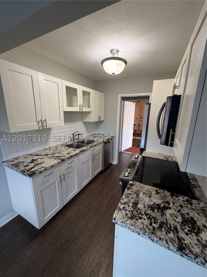 2591 Ne 55th Ct #202 - Photo 5 of 15