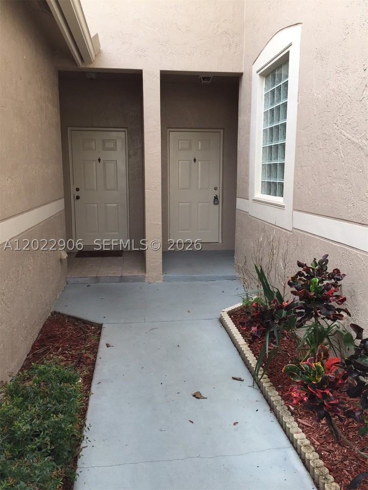 1804 Salerno Cir #1804 - Photo 4 of 31