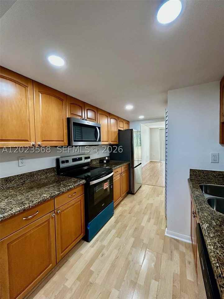 7451 Nw 16th St #304 - Photo 3 of 50