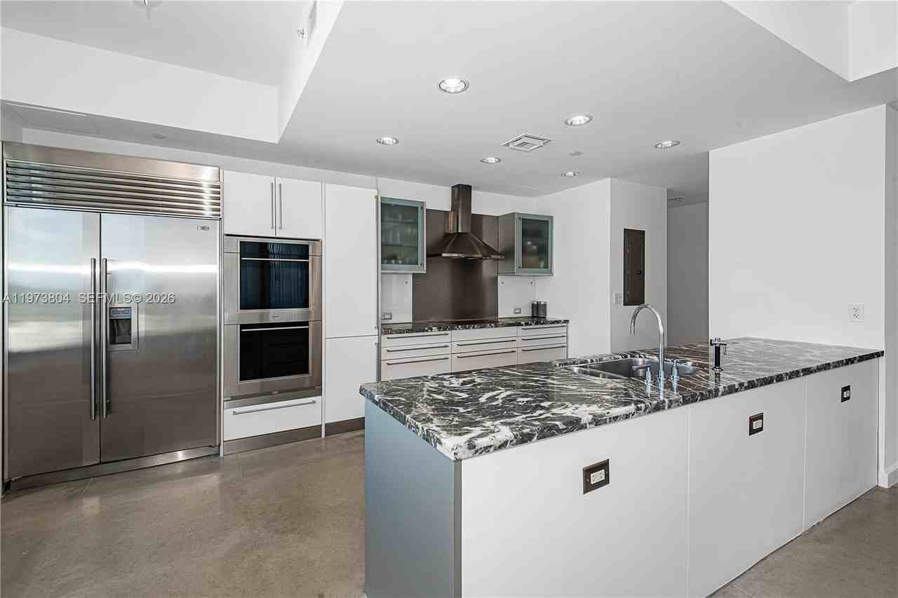 6101 Aqua Ave #702 - Photo 2 of 8