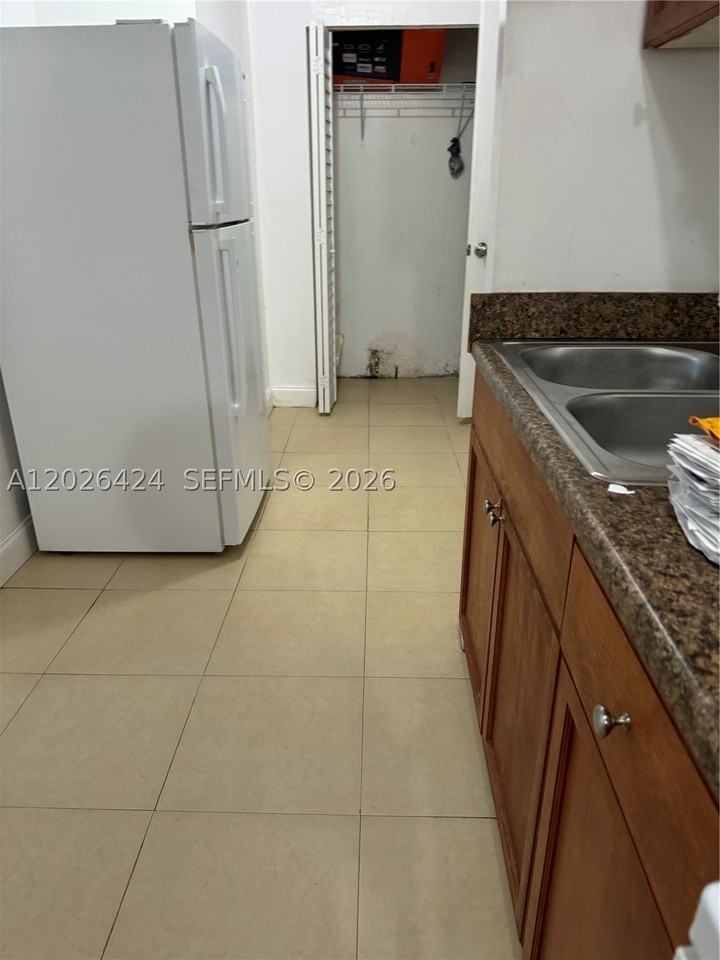 1180 Ne 160th Ter #3 - Photo 4 of 9