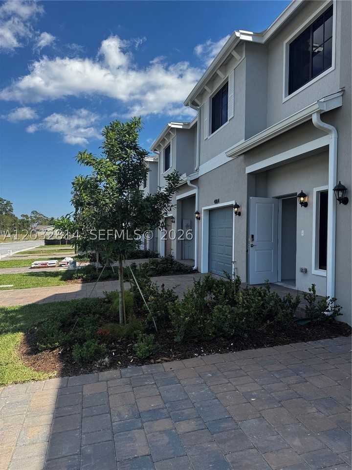 4860 Dillion St #4860 - Photo 3 of 3