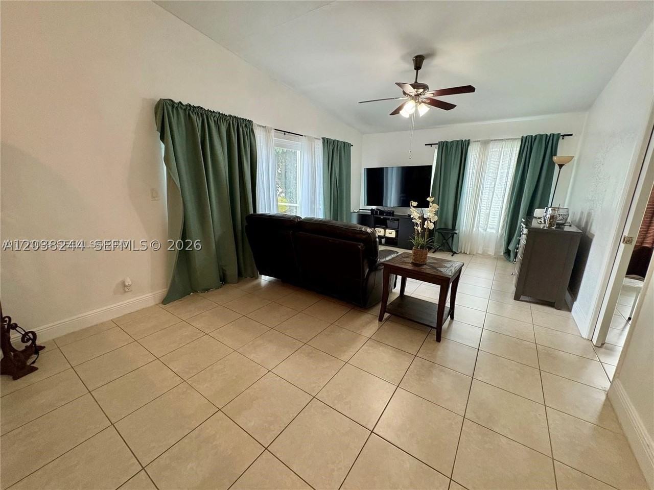 5534 Lakewood Cir S #H - Photo 3 of 16