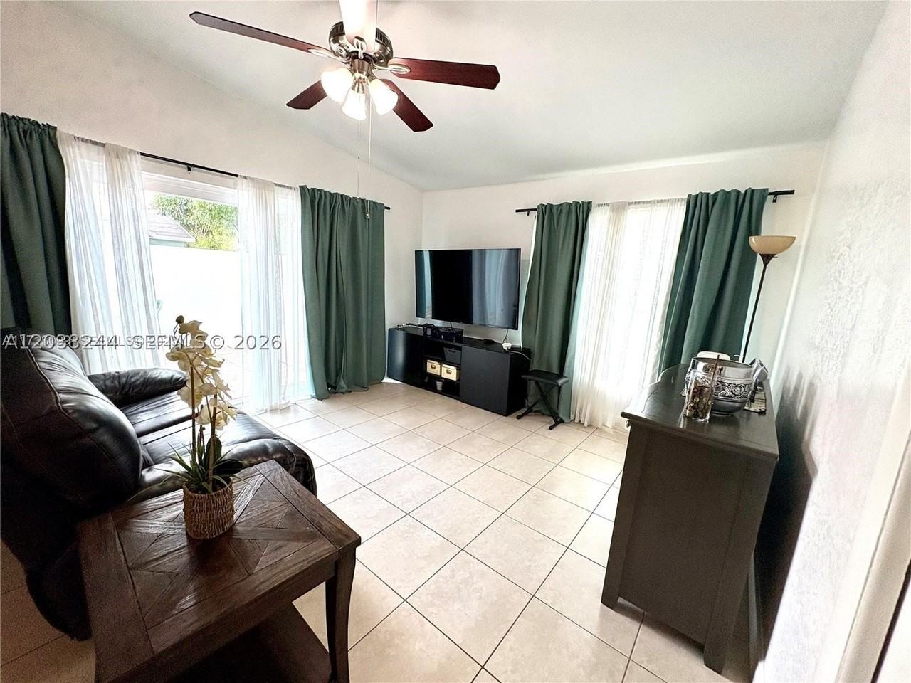 5534 Lakewood Cir S #H - Photo 5 of 16