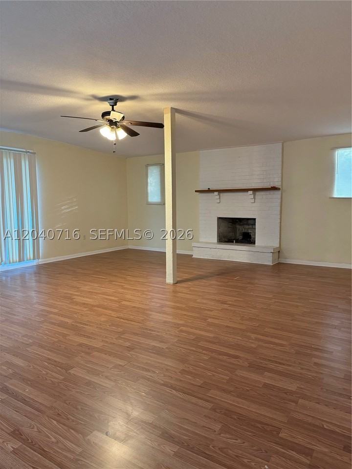 9410 Gilchrist Ct - Photo 3 of 14