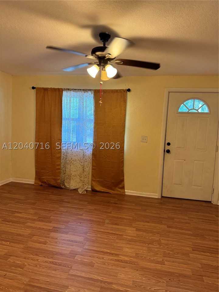 9410 Gilchrist Ct - Photo 6 of 14
