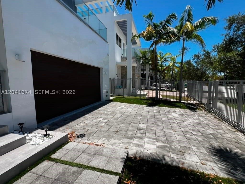18975 Atlantic Blvd #18975 - Photo 6 of 37