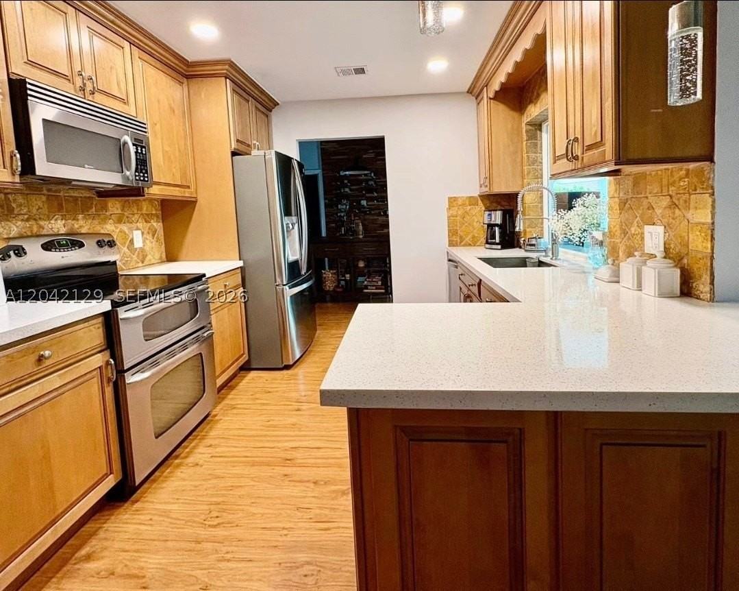 1903 Nw 79th Ave - Photo 3 of 21