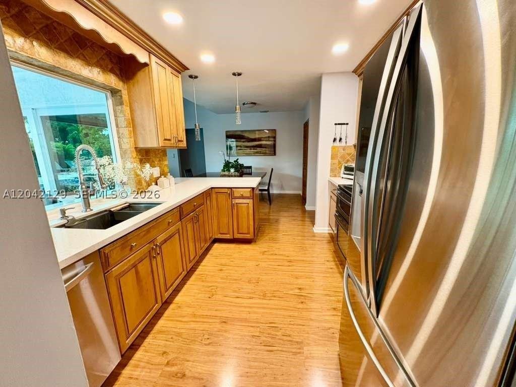 1903 Nw 79th Ave - Photo 4 of 21