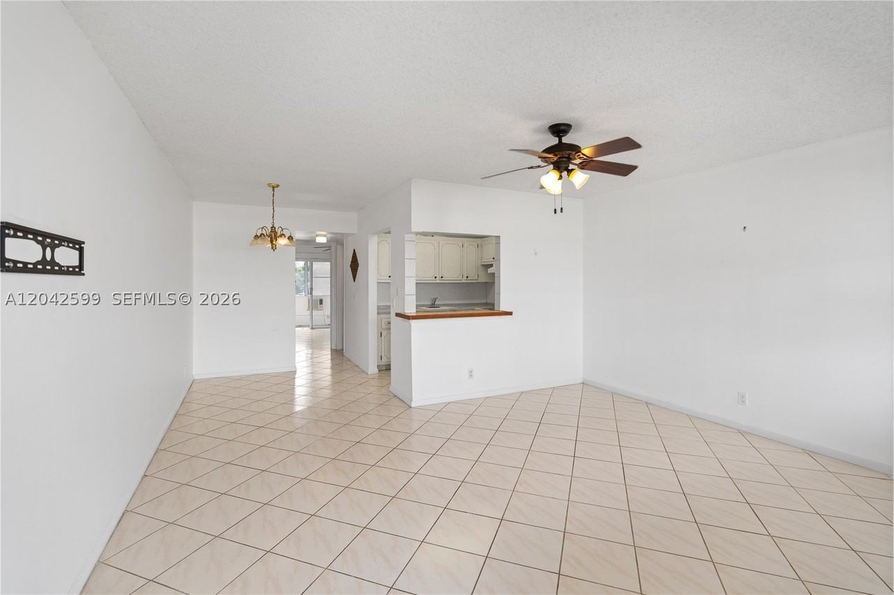 237 Camden J #237 - Photo 2 of 40