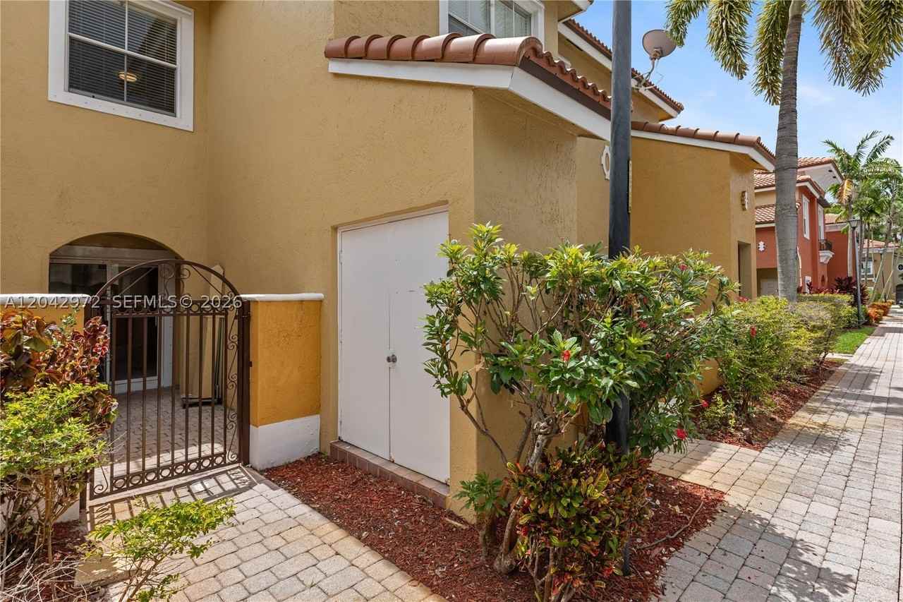 3405 Merrick Ct #1209 - Photo 4 of 44