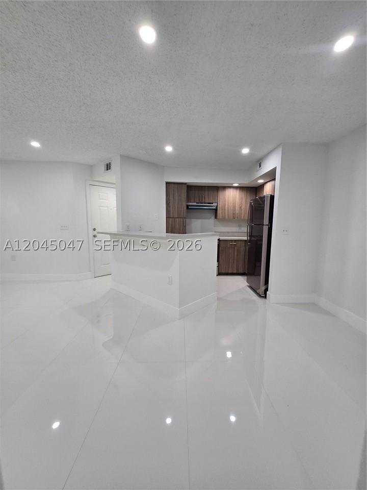 595 Vista Isles Dr #1913 - Photo 4 of 17