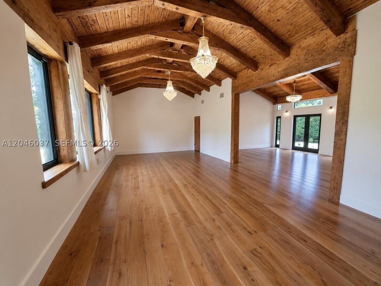 6350 Pinetree Dr - Photo 6 of 13
