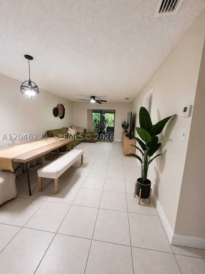 7954 Nw 41st Ct - Photo 3 of 26