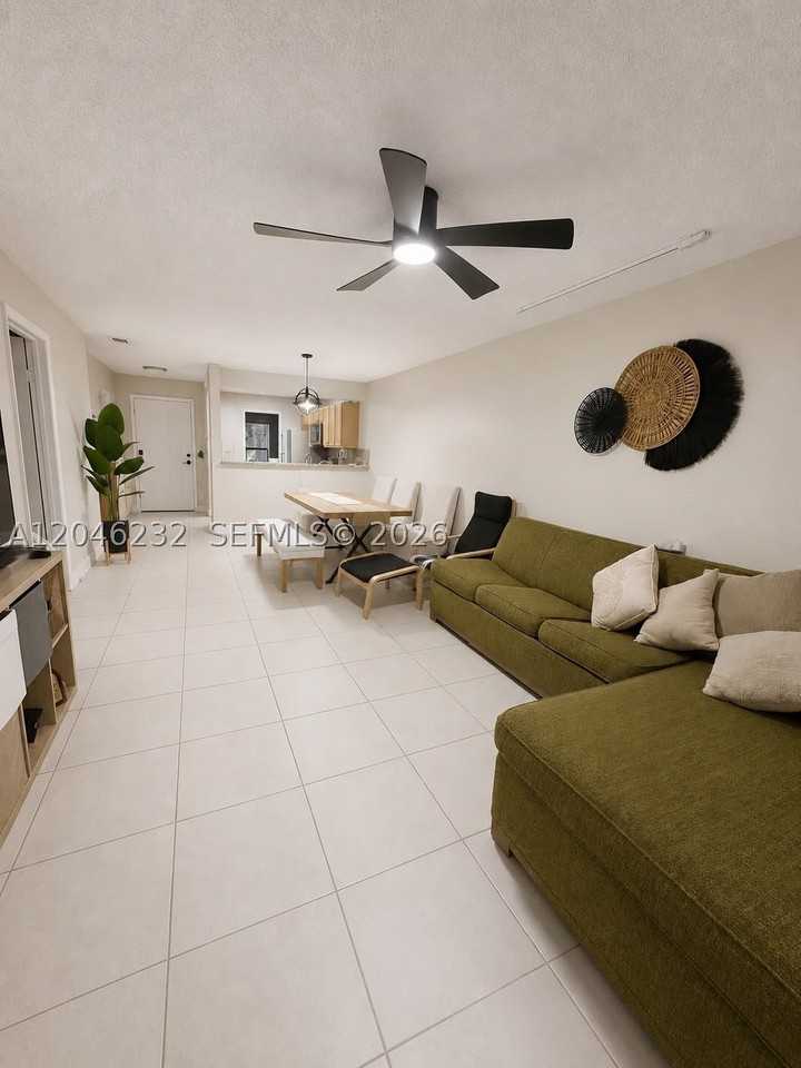 7954 Nw 41st Ct - Photo 4 of 26