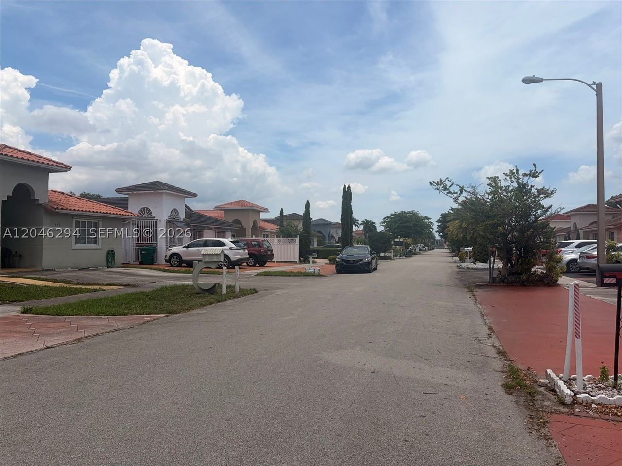 8814 Nw 109th Ter - Photo 4 of 27