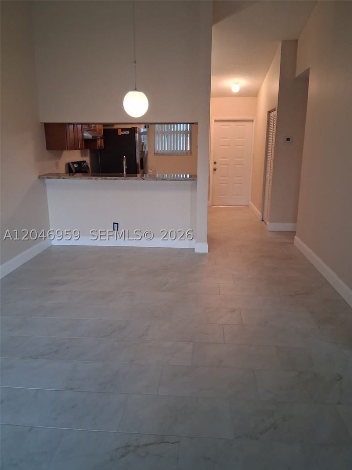 10907 Royal Palm Blvd #10907 - Photo 4 of 11