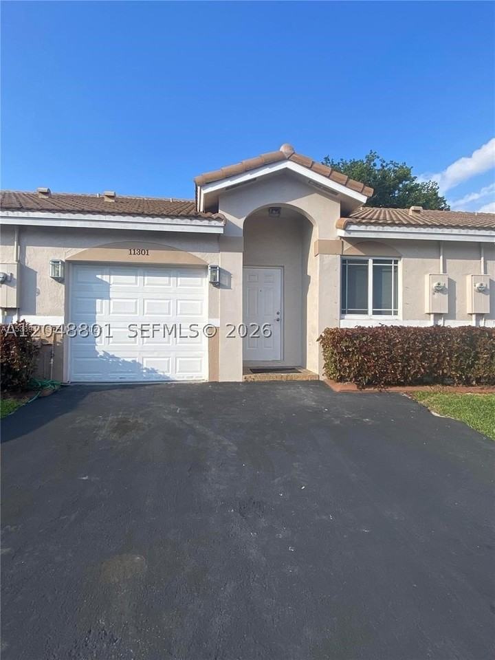 11301 Sw 17th Ct