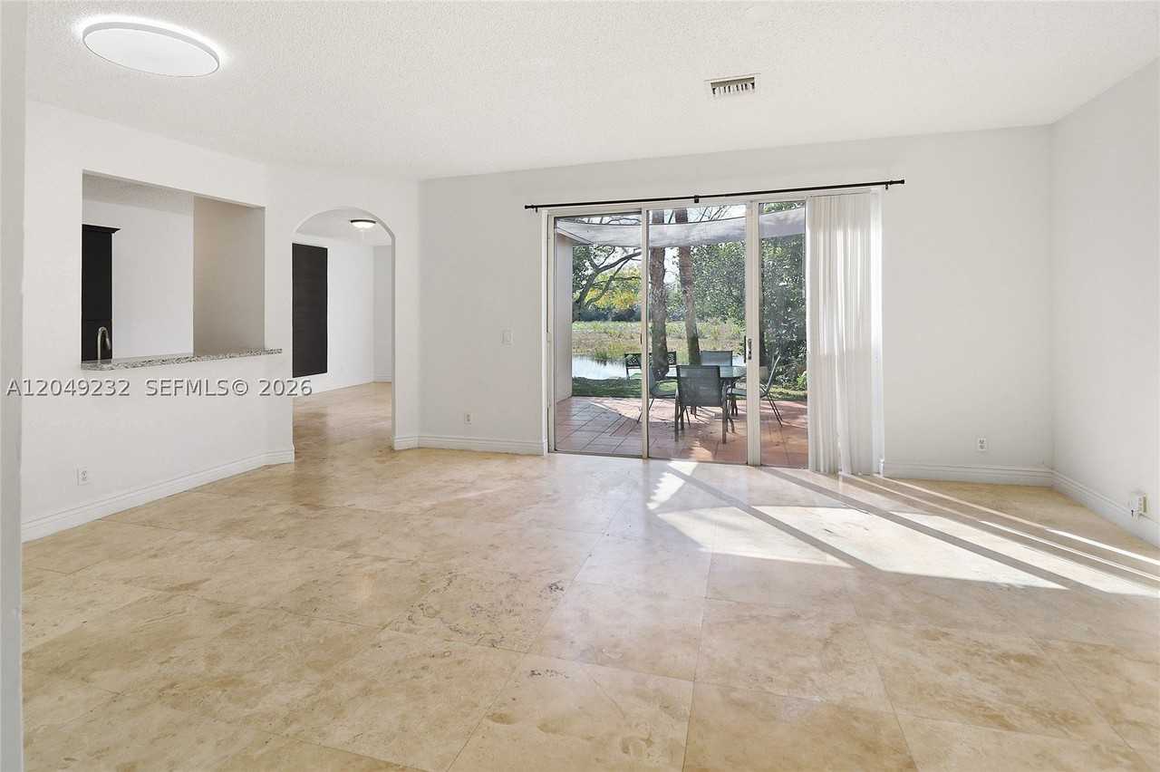 13212 Nw 8th St #13212 - Photo 6 of 50