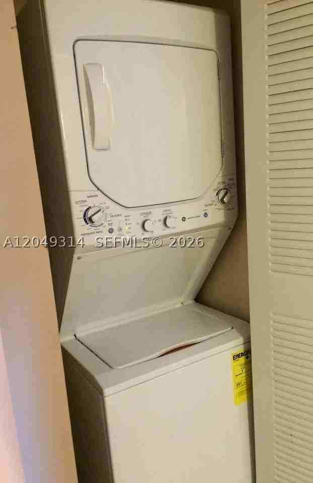 861 Ne 207th Ln #104-14 - Photo 7 of 12