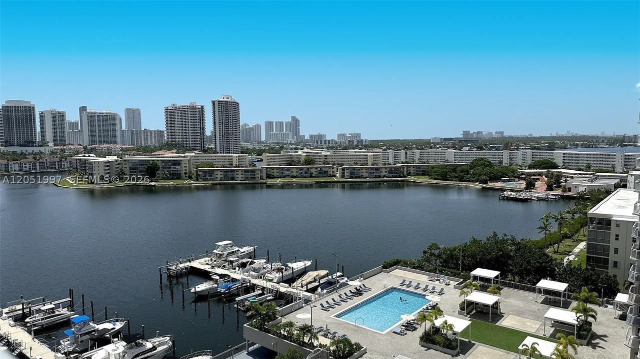 18061 Biscayne Blvd #1204 - Photo 7 of 30