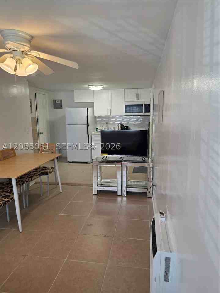 5712 Hollywood Blvd #1 - Photo 6 of 10