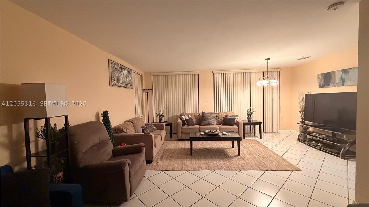 110 Nw 117th Ave - Photo 5 of 34