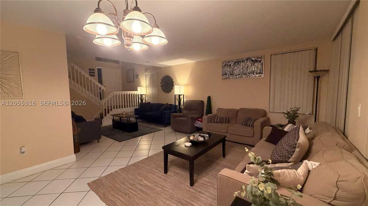 110 Nw 117th Ave - Photo 7 of 34