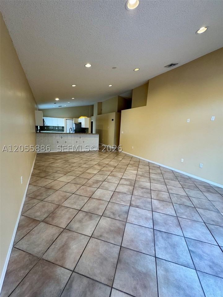 3393 Sw 180th Way #0 - Photo 7 of 21