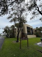 featured image of 10875 Sw 112th Ave #303