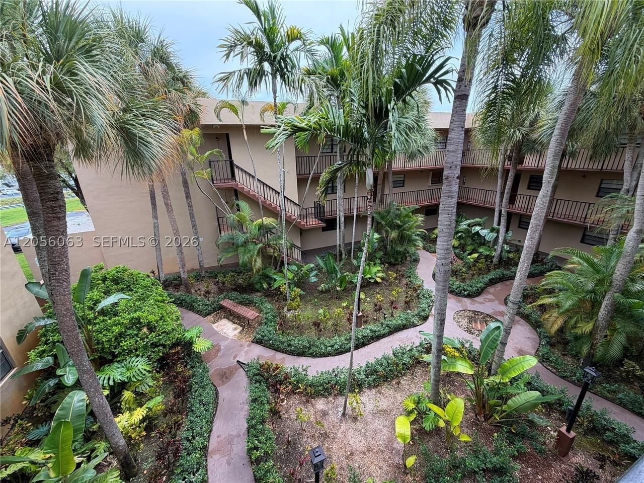 10875 Sw 112th Ave #303 - Photo 4 of 23