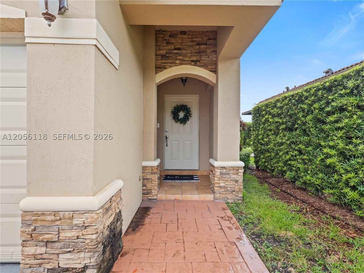 4401 Nw 113th Ct - Photo 6 of 36