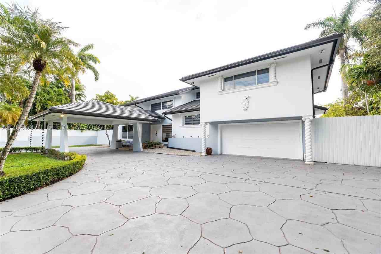 12040 Sw 43rd St #12040 - Photo 4 of 50