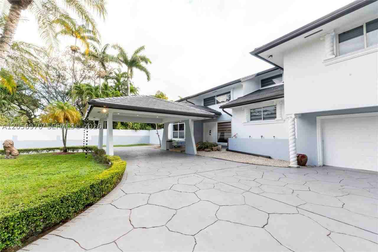 12040 Sw 43rd St #12040 - Photo 5 of 50