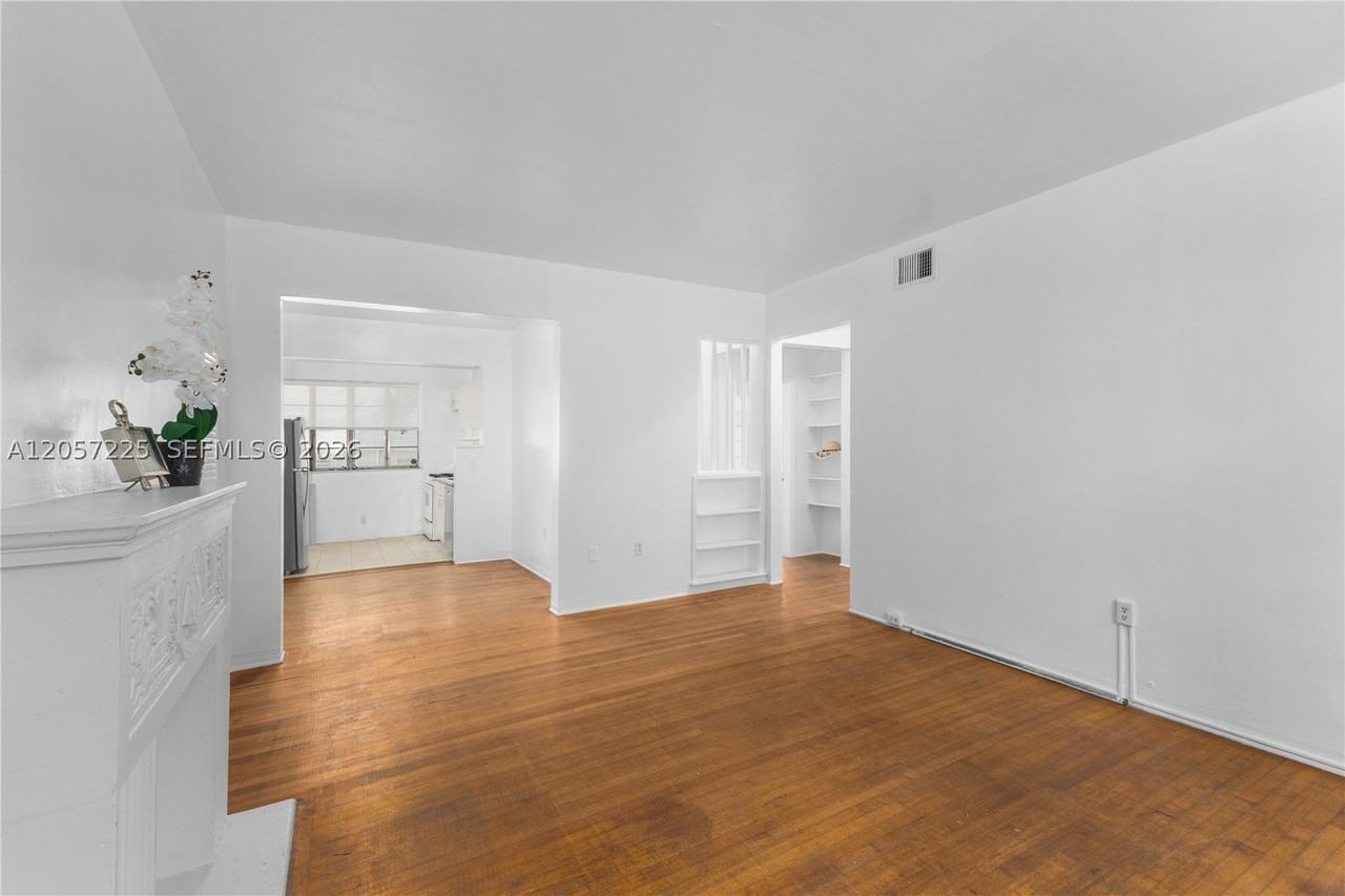 817 Lenox Ave #6 - Photo 2 of 19