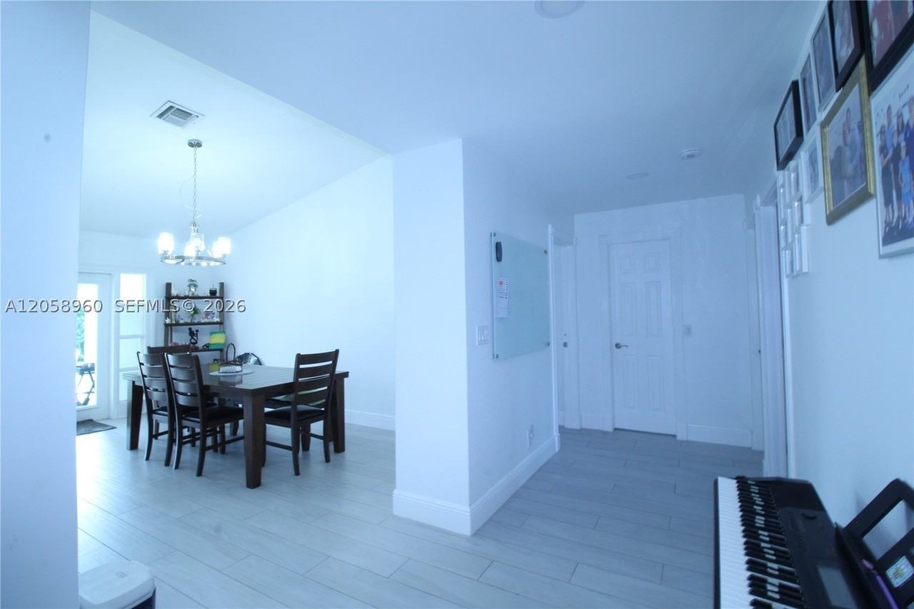 6486 Woodbury Rd - Photo 5 of 31