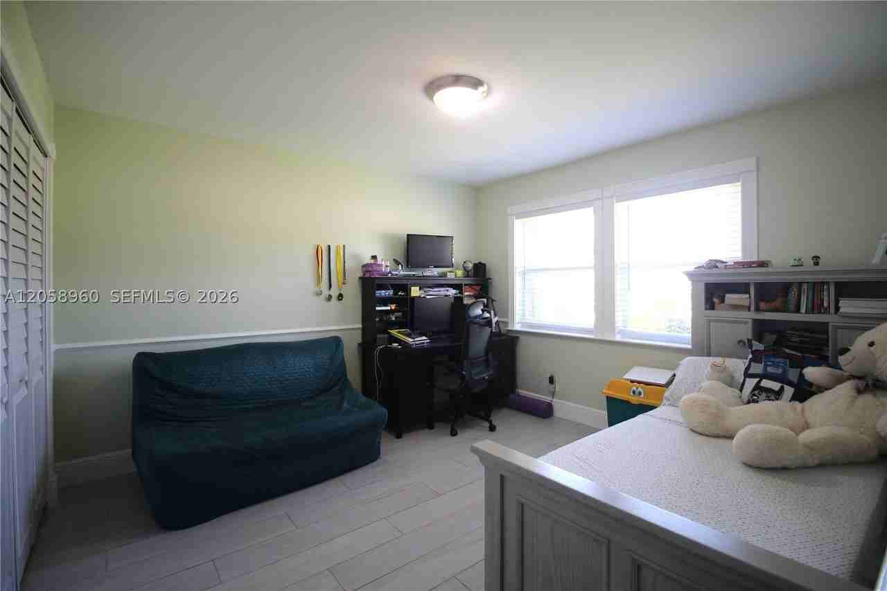 6486 Woodbury Rd - Photo 7 of 31