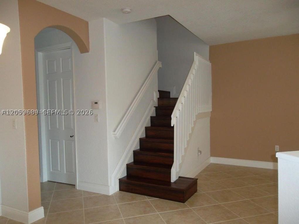 208 Lake Monterey Cir - Photo 6 of 11