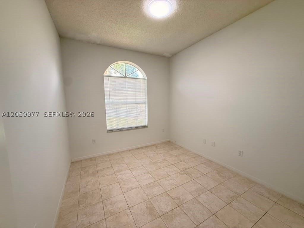 420 Se 23rd Ln #420 - Photo 7 of 30